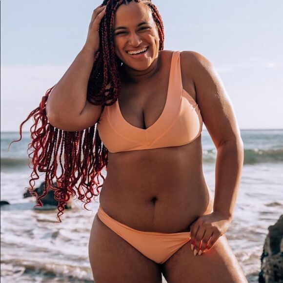 ✨HP✨BARCELONA TOP✨ - Picture 2 of 4